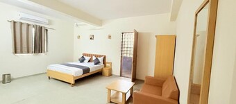 Hotel Krishna Garden