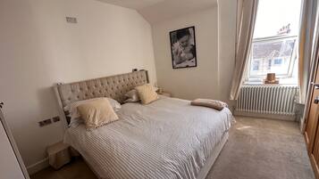 3 bedrooms, free WiFi, bed sheets
