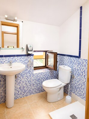 Unclassified image, 5 of 28, button - Casa Rural Playa de Arija with Private Garden (Arija)