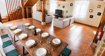 Casa Rural Playa de Arija with Private Garden