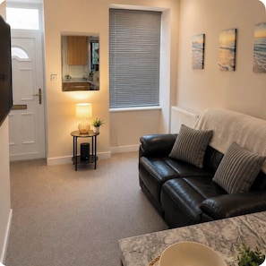 Apartment, 1 Bedroom | Living room