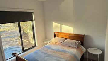 Rumah, 4 kamar tidur, patio