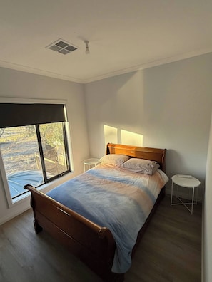 House, 4 Bedrooms, Patio