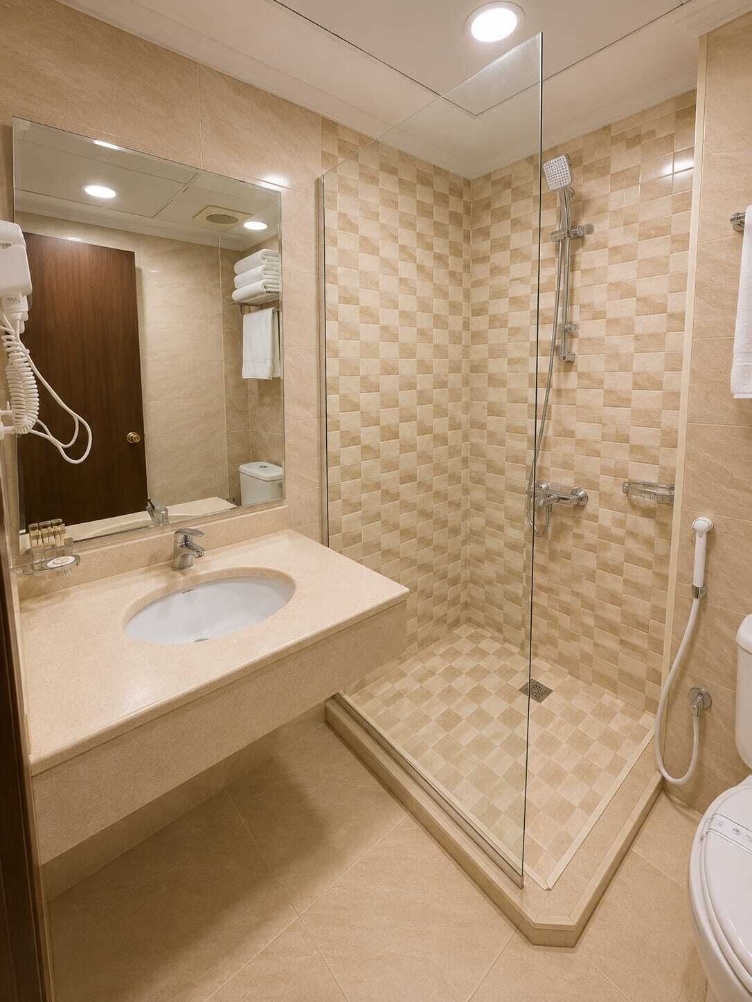 Basic-Dreibettzimmer | Badezimmer