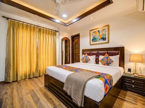 Deluxe Double or Twin Room | Desk, bed sheets - asar Safdarjung (New Delhi)
