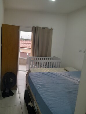 WiFi (free) - Sobrado com 2 suites a 400 mts do mar (Praia Grande)