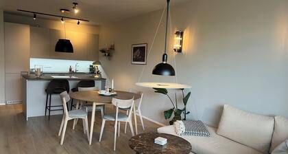 Modern & cozy apartment in Capital area - scenic views in nature!