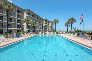 Outdoor pool - Oceanfront 2BR/2BA Condo - Pool + Beach - Ormond-by-the-Sea (Ormond Beach)