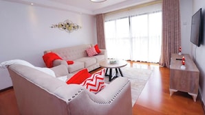 Deluxe Apartment, Balcony, City View | Living area