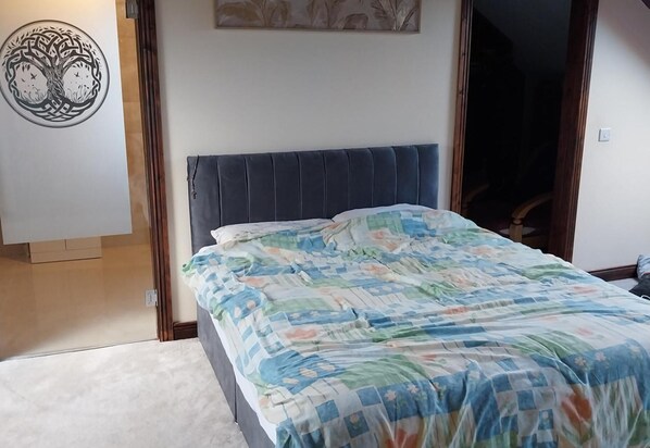 Room - House Sleeps 11 With Parking (Tralee)