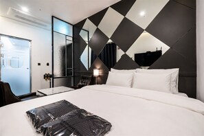 [No Parking] Deluxe Double Room | Free WiFi, bed sheets - Pyeongtaek Hotel 5 (Pyeongtaek)