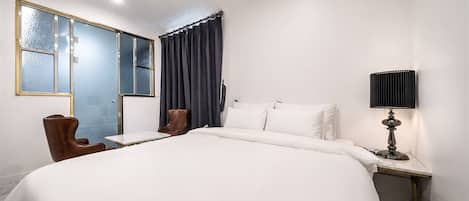 WiFi (free), bed sheets
