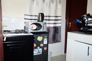Private kitchen - Cozy  2-bedroom apartment in Machakos for your stay (Machakos)
