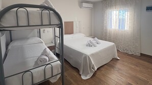 Unclassified image, 3 of 23, button - Country House 'Rural La Armona' with Private Garden, Wi-Fi and Air Conditioning (La Carlota)