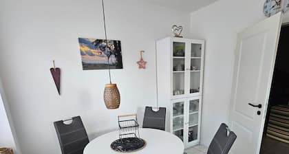 120-square-meter semi-detached house in Emden — 3 bedrooms, dogs allowed