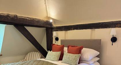Beautiful Cottage in South Downs National Park, 30mins from Goodwood