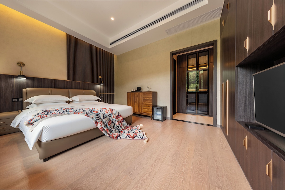 Superior Double Room, Mountain View | Gebar bulu kapas, meja, ruang kerja komputer riba, Wi-fi percuma 