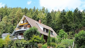Exterior - Apartment Fohrenhöhe mit Bergblick, Balkon, WLAN – Erwachsene, 2 Schlafzimmer (Lauterbach)