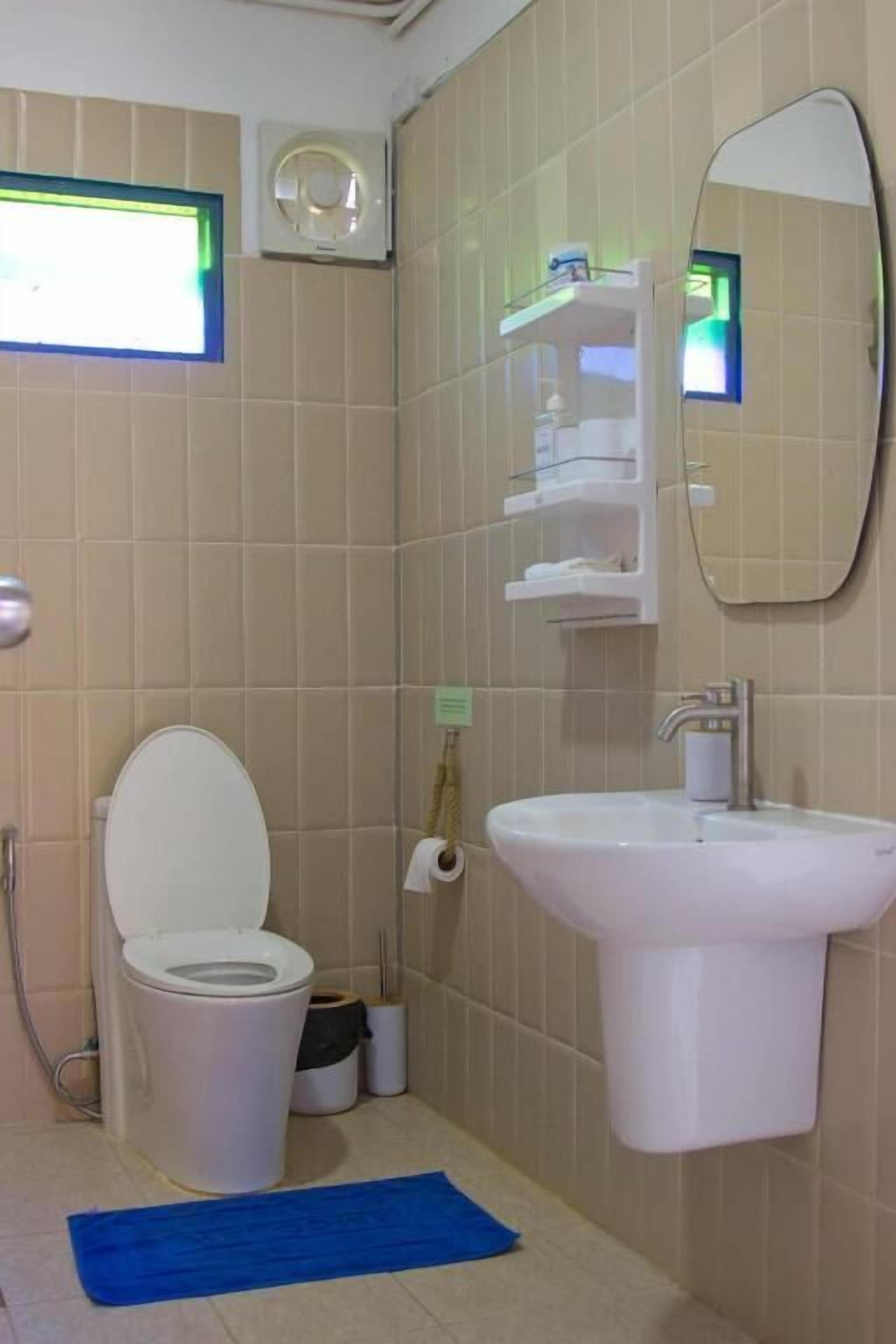 Apartamento, 2 habitaciones, vistas a la piscina | Baño