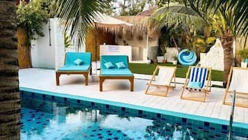 Villa, 3 habitaciones, balcón, vistas al jardín | Piscina | Una piscina al aire libre