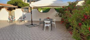 Outdoor dining - Vrbo Property (Magazzeno)