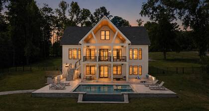 Lake Sinclair Dream Home w/ Everything|Pool|HotTub