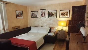 1 bedroom, iron/ironing board, WiFi, bed sheets