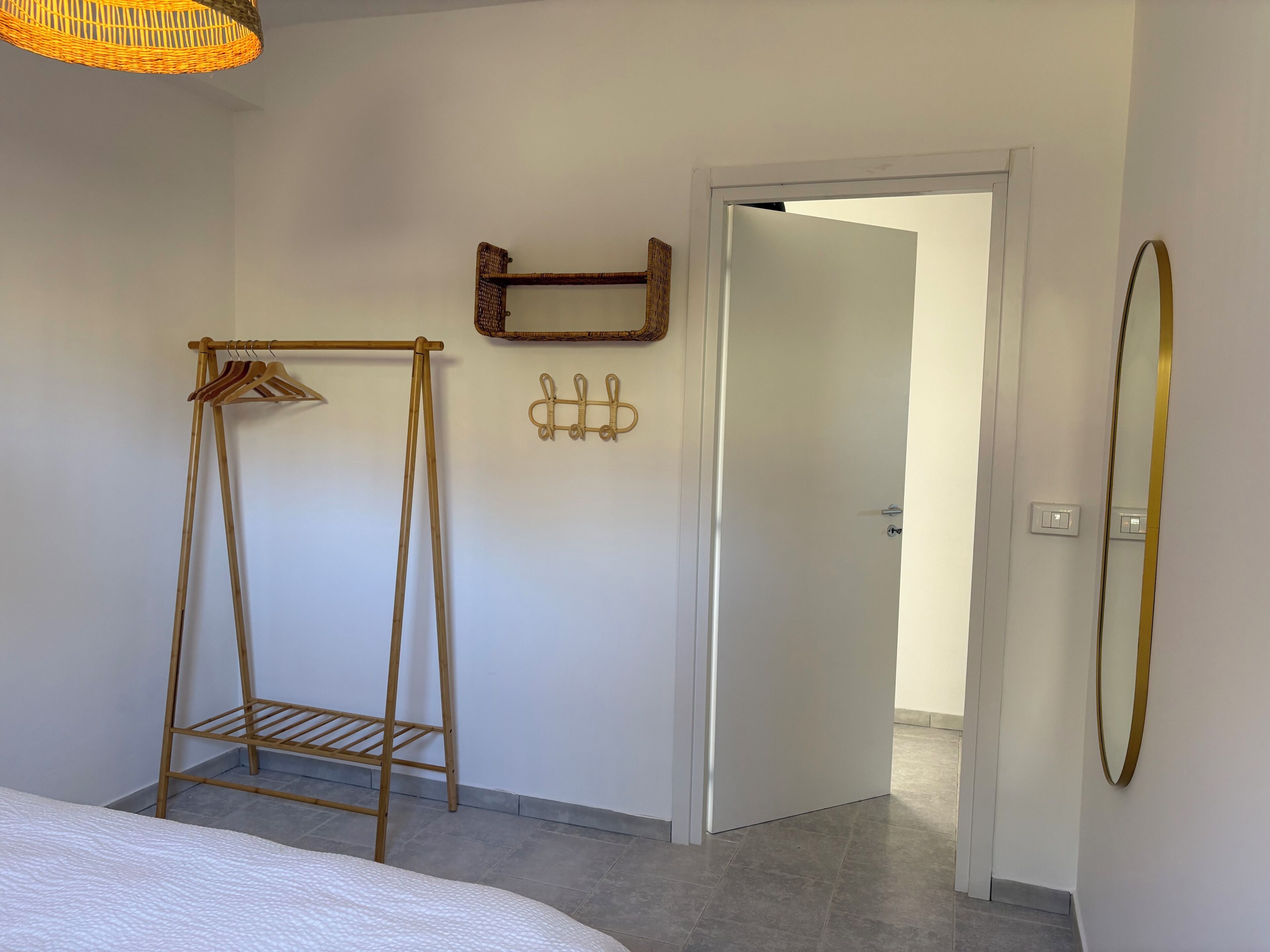 3 slaapkamers, een strijkplank/strijkijzer, beddengoed
