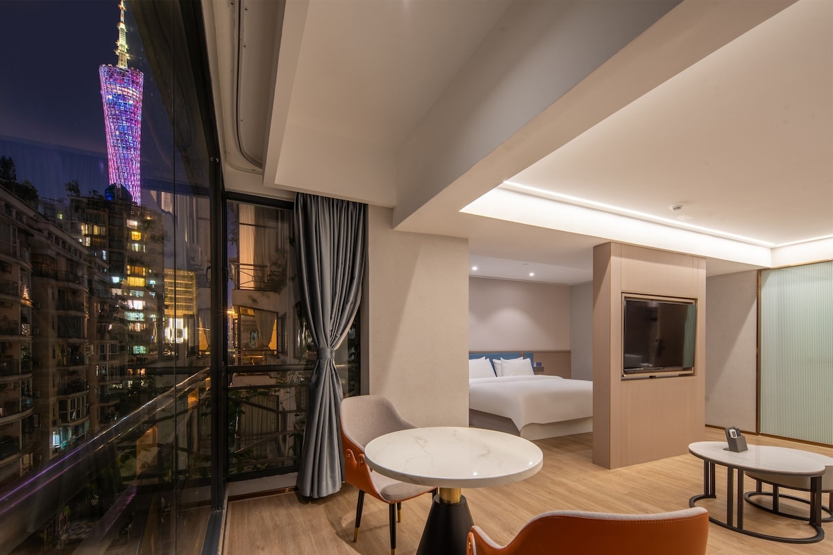 Suite superior, no fumadores, vistas a la ciudad | Ropa de cama de alta calidad, wifi gratis, ropa de cama