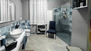 Studio | Bathroom