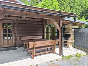 Outdoor dining - Beautiful apartment in villa for 4 people with WIFI, TV and panoramic view (Rožnov Pod Radhoštěm)