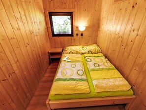 Room - Beautiful apartment in villa for 4 people with WIFI, TV and panoramic view (Rožnov Pod Radhoštěm)