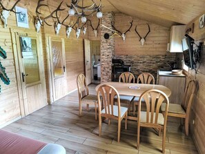 Dining - Beautiful apartment in villa for 5 people with WIFI, TV and panoramic view (Rožnov Pod Radhoštěm)