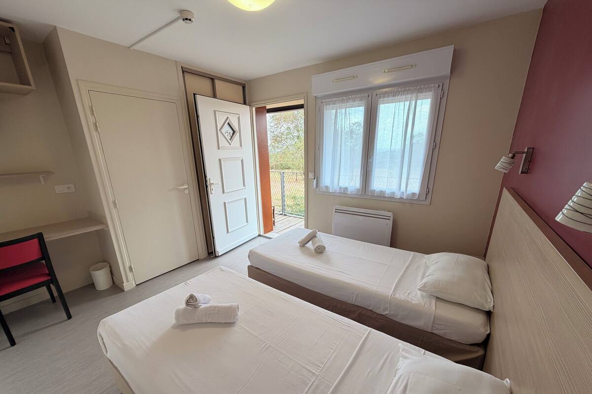 Double or Twin Room, Mountain View