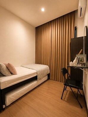 Unclassified image, 5 of 23, button - Bandung Dan Stay (Kota Bandung)