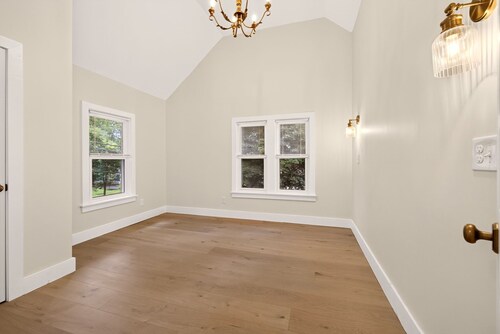 The Evelyn- Luxe Historic 3 Bed 2 Bath Home Main Street Village of Pittsford