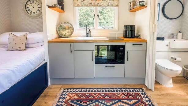 Bed sheets - Elegant Hideaway| Twin baths under the stars (Doddington)