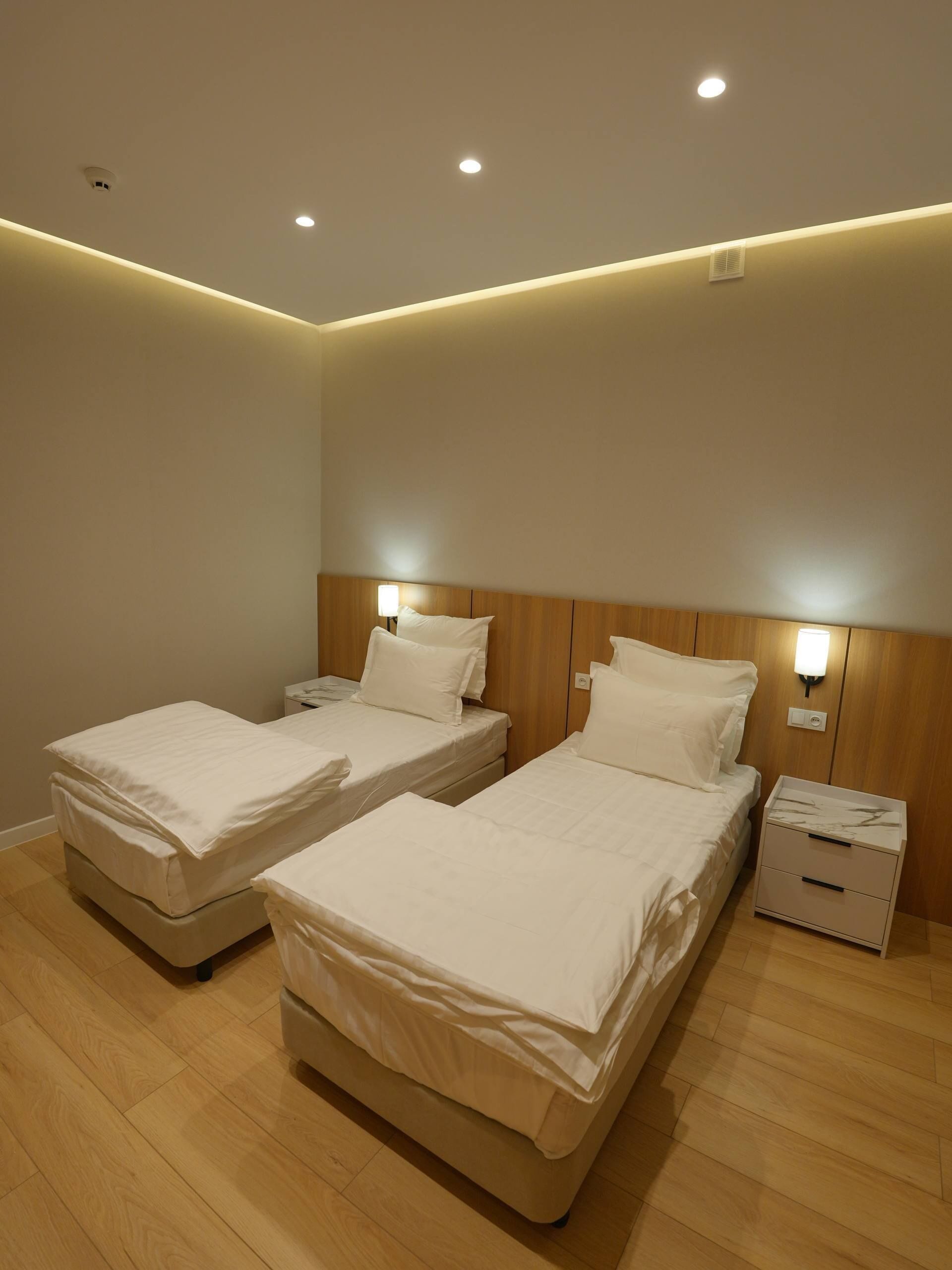 Twin Room, Lanai, City View | Spa