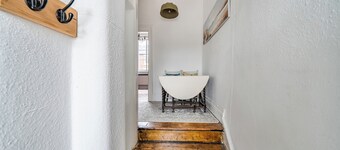 2 Bed Flat - Sleeps 4 - Wifi