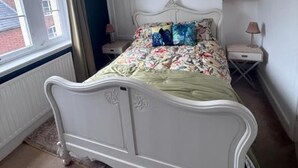 2 chambres, accès au Wi-Fi (inclus), literie fournie