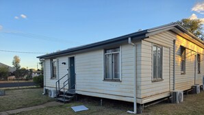 Exterior - Basic stay Central Charleville (Charleville)