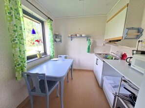 Private kitchen - Vrbo Property (Norrfors)