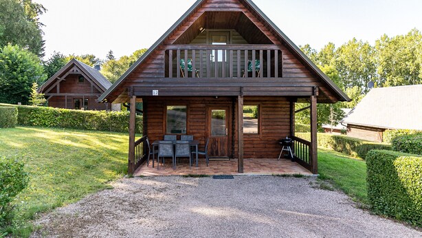 Exterior - Chalet "Domaine de Guillaume" for 5 guests with shared pool, terrace, and Wi-Fi (Livarot-Pays-d'Auge)