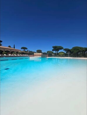 Pool - Vrbo Property (Gassin)
