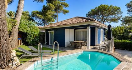 Air-conditioned villa with private pool and secure private grounds near Saint-Tropez