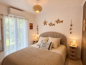 Iron/ironing board, WiFi, bed sheets - Vrbo Property (Gassin)