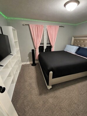 3 Schlafzimmer, Schreibtisch, kostenloses WLAN, Bettwäsche
