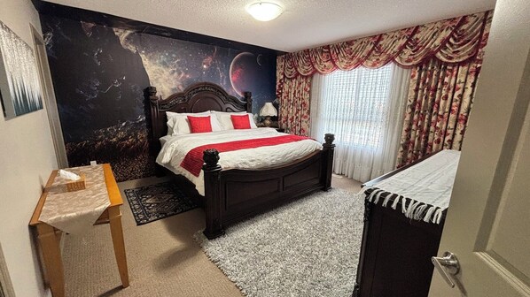 Room - For family-friendly home with cozy bedrooms (Edmonton)