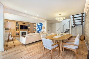 Dining - Foz do Douro Luxury Penthouse , Rooftop Terrace & Bathtub (Unknown)
