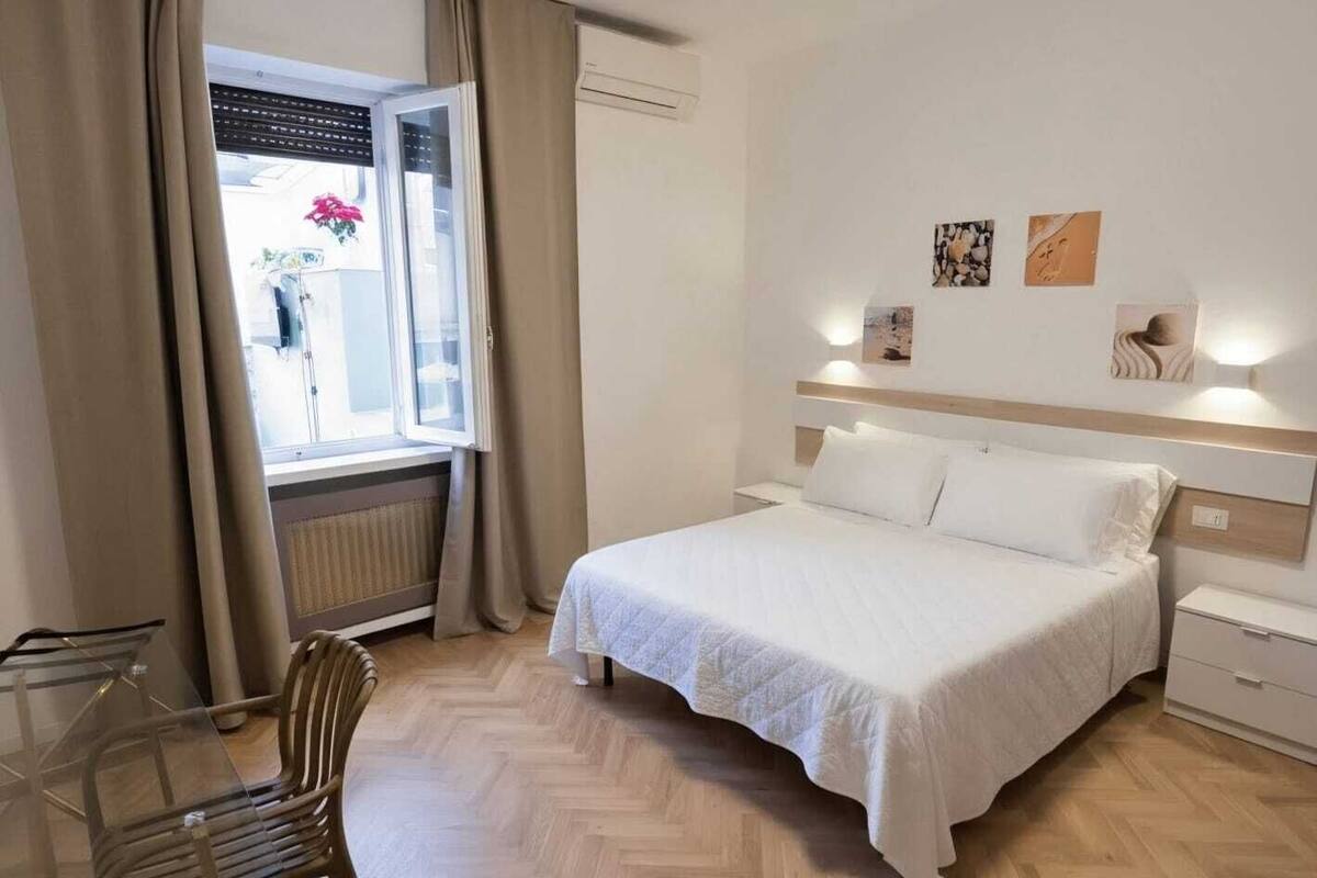 Chambre Double Confort, côté cour intérieure